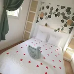 Atypique Holiday home Saint-Laurent-de-la-Pree
